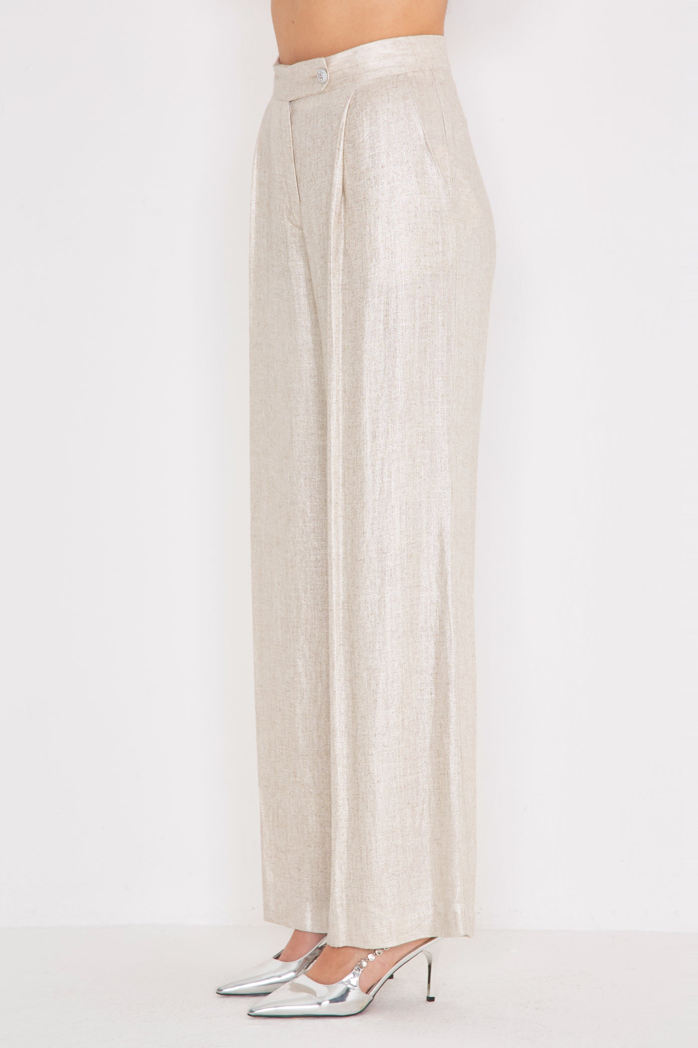 Linum Over Pants